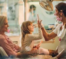 Why Choose a Family Dentist Over a General Dentist?