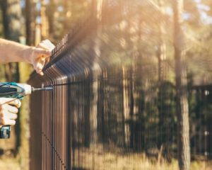 Minimizing Installation Disruptions: Tips for a Smooth Fence Upgrade