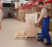 What Role Does Pallet Compatibility Play in Warehouse Operations?